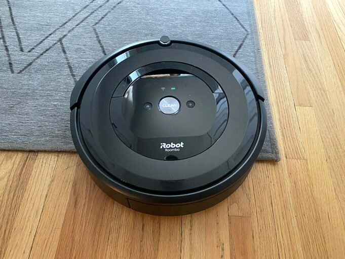 IRobot Roomba 5560 Bewertung. Alter Tech-Roomba